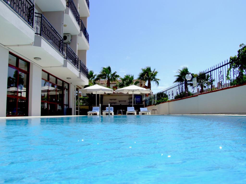 Albayrak Hotel Чесме Екстериор снимка